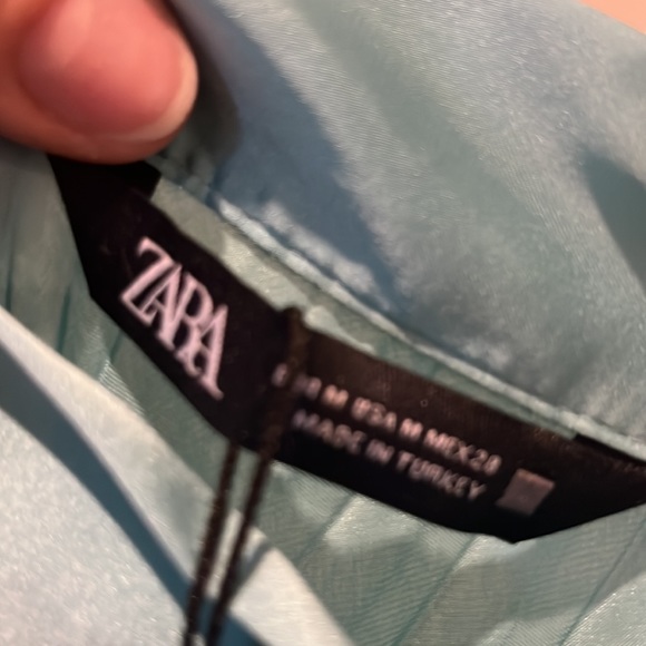 NWT midi satin pleated midi skirt - Picture 3 of 6